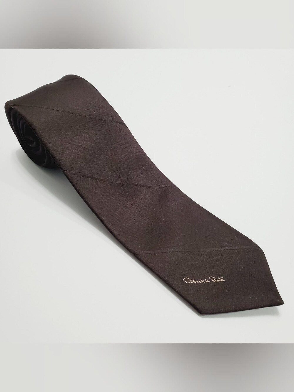 Oscar de la Renta Men's Neck Tie Brown Stripe Pattern With Logo 55x3"